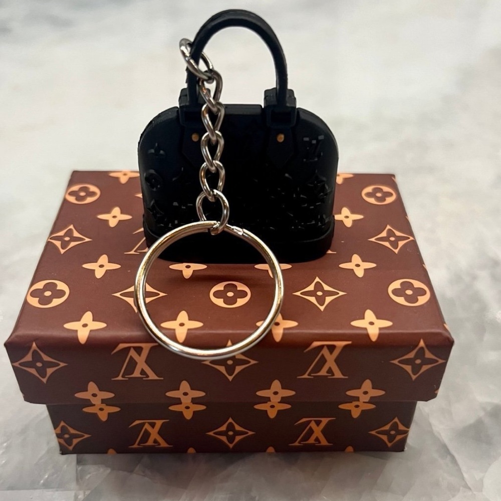 Mini LV Fashion Handbag Keychain with Box - Picture 3 of 3